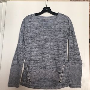 Gray shark bite knit top, Athleta, size XS